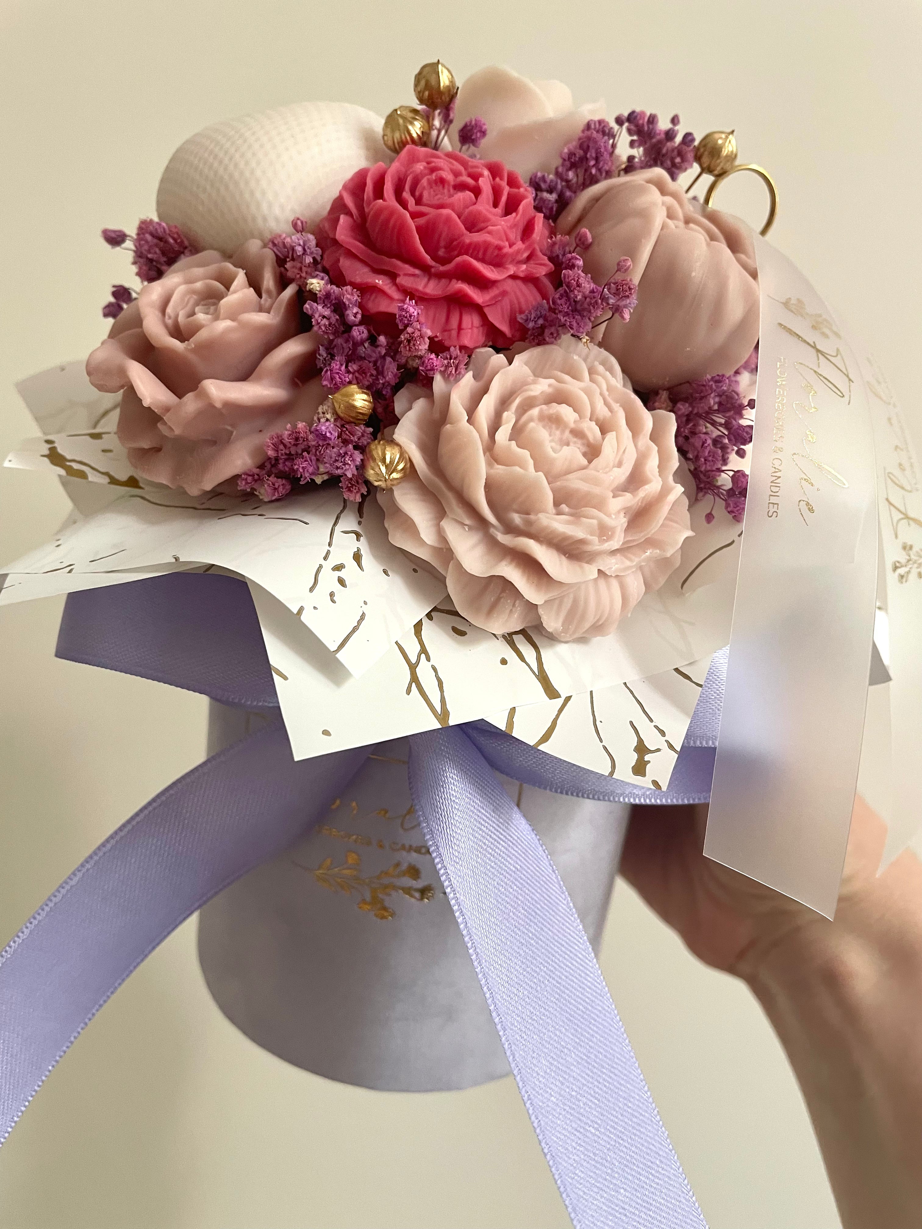 Edles Farbspiel - Flowerbox in zartem Lila mit HIMBEER ALTROSA & CREME