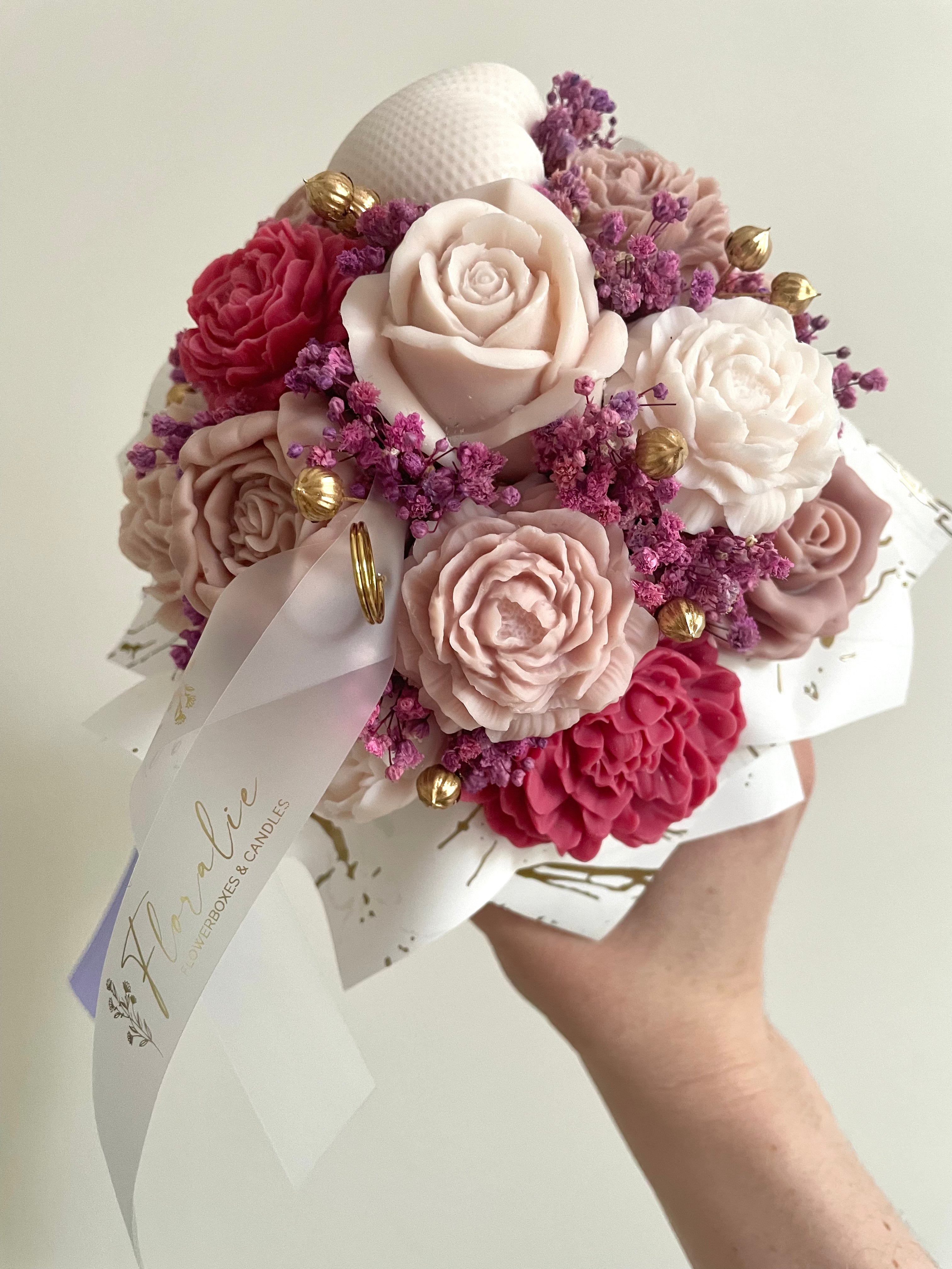 Edles Farbspiel - Flowerbox in zartem Lila mit HIMBEER ALTROSA & CREME