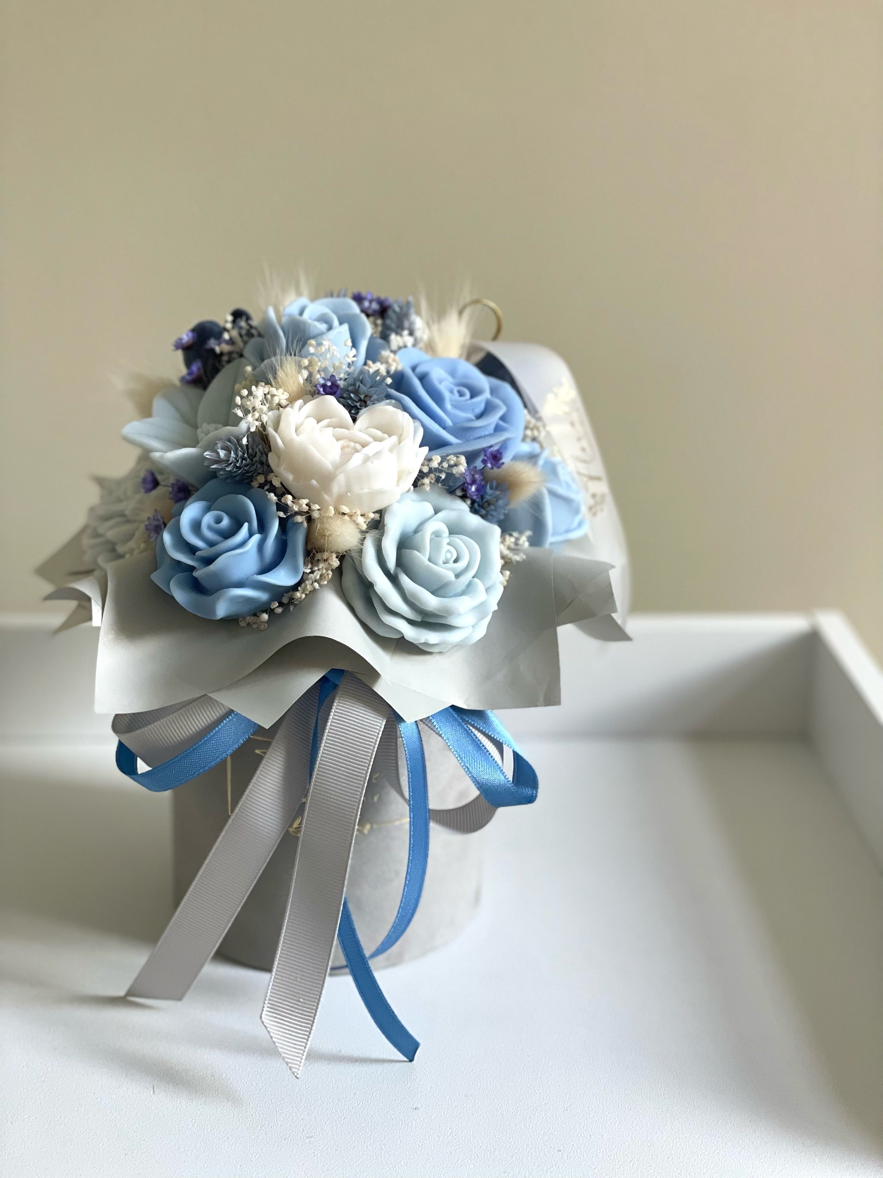 Wunderschöne Flowerbox - Grau trifft auf Soft Blue & Creme