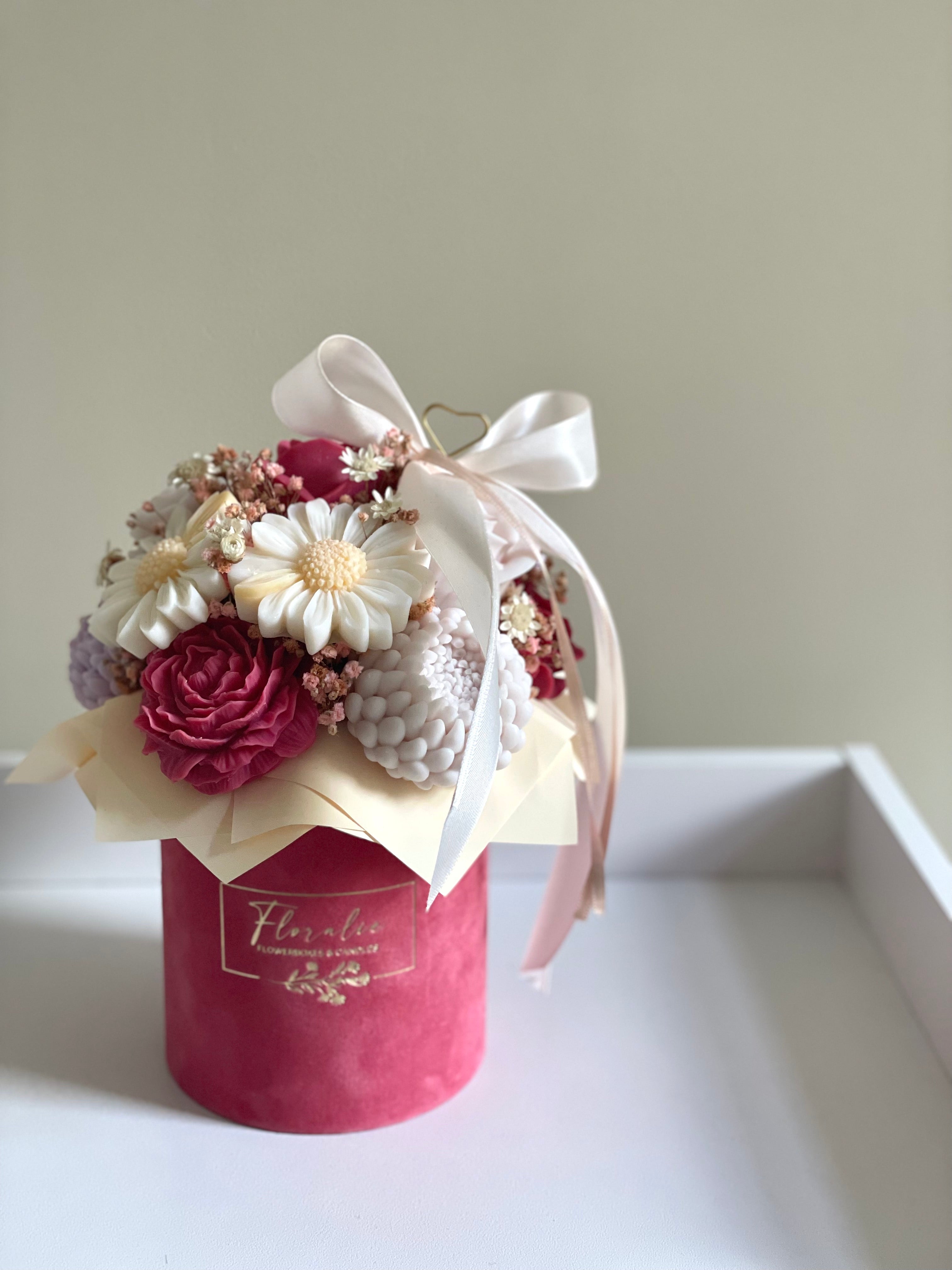 Fuchsia Elegance - Flowerbox Größe S APRICOT CREME HIMBEER