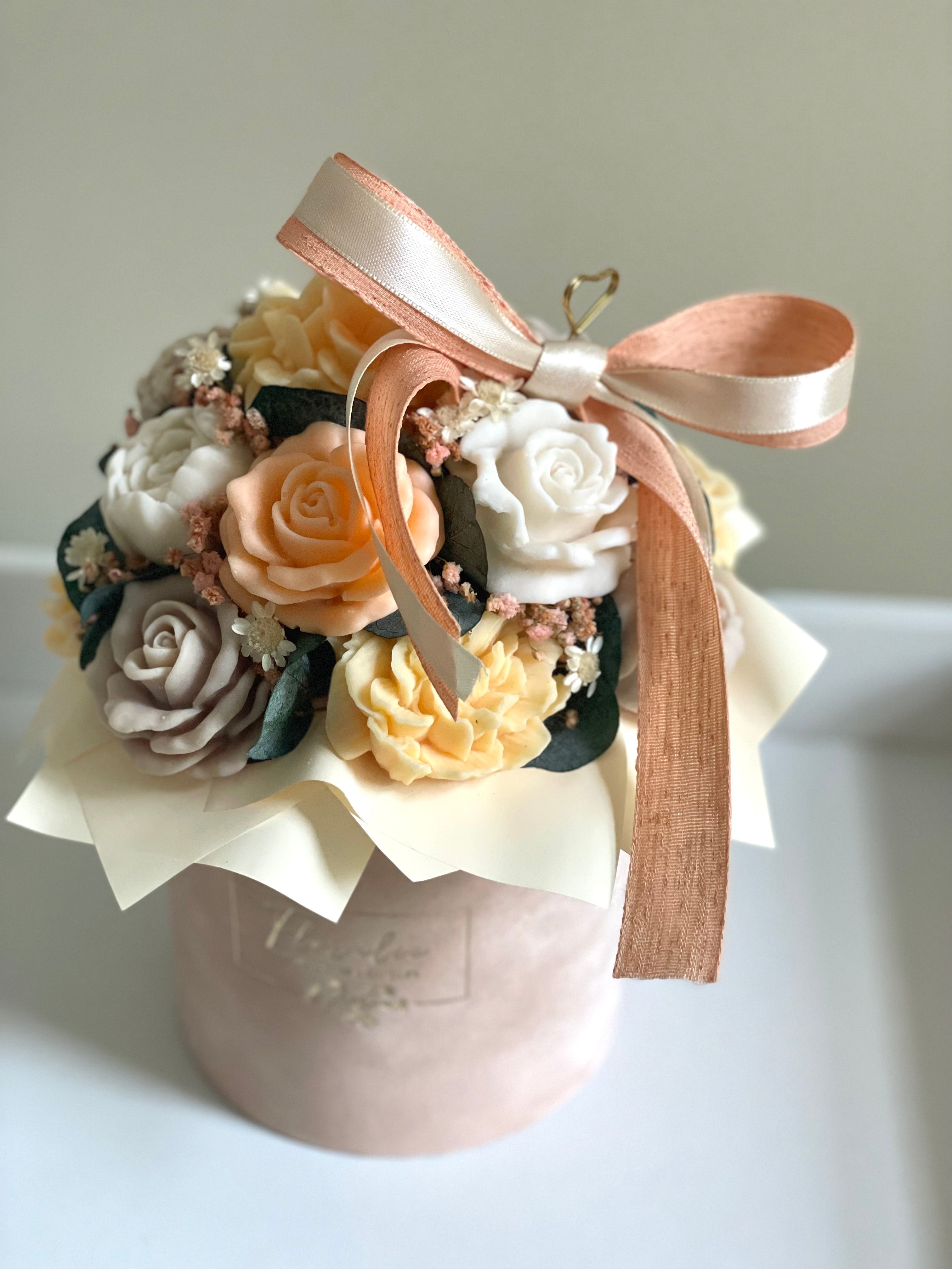 Strahlendes Blütenmeer: Flowerbox M in warmen Apricot- & Sonnentönen