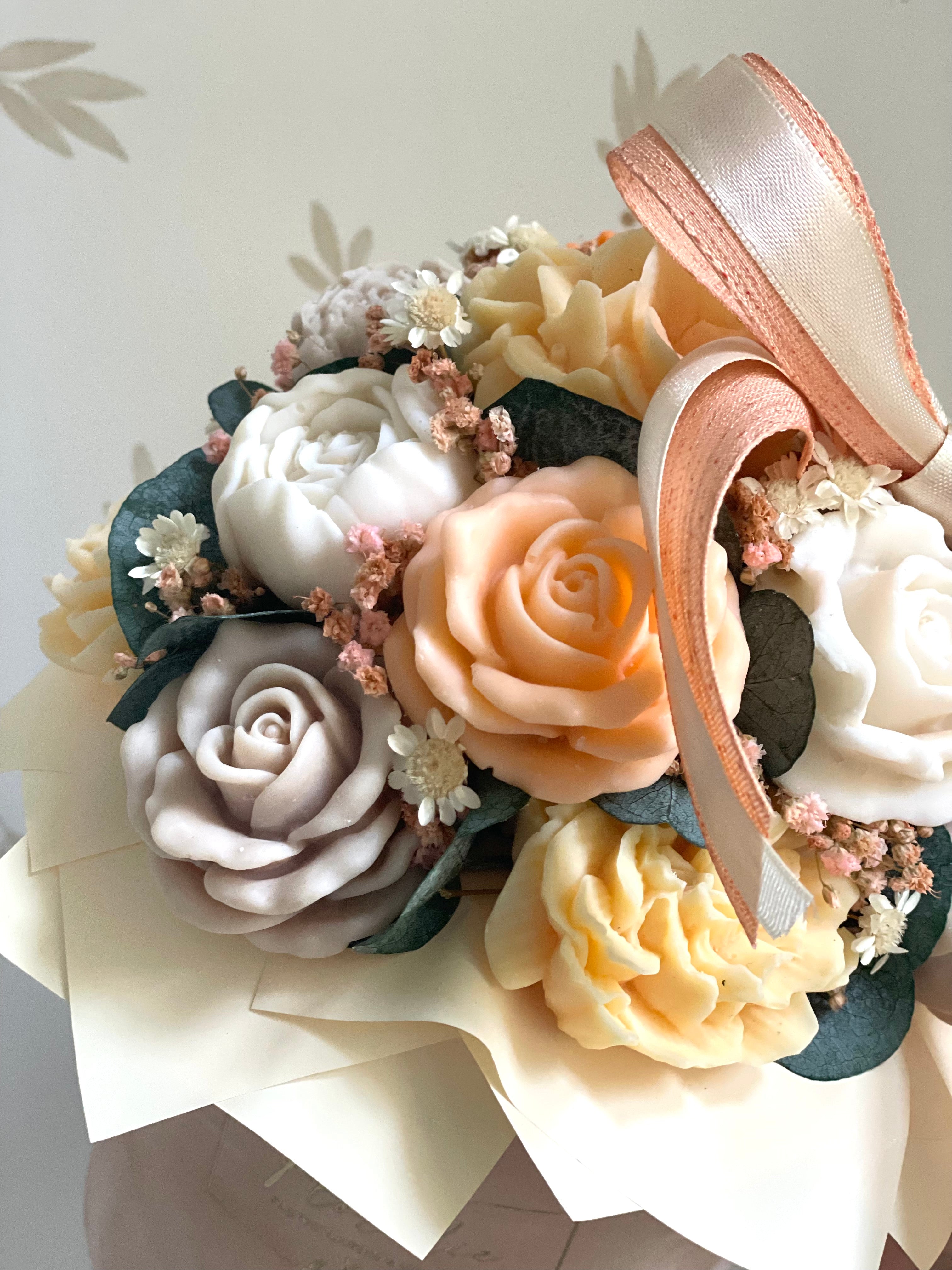Strahlendes Blütenmeer: Flowerbox M in warmen Apricot- & Sonnentönen