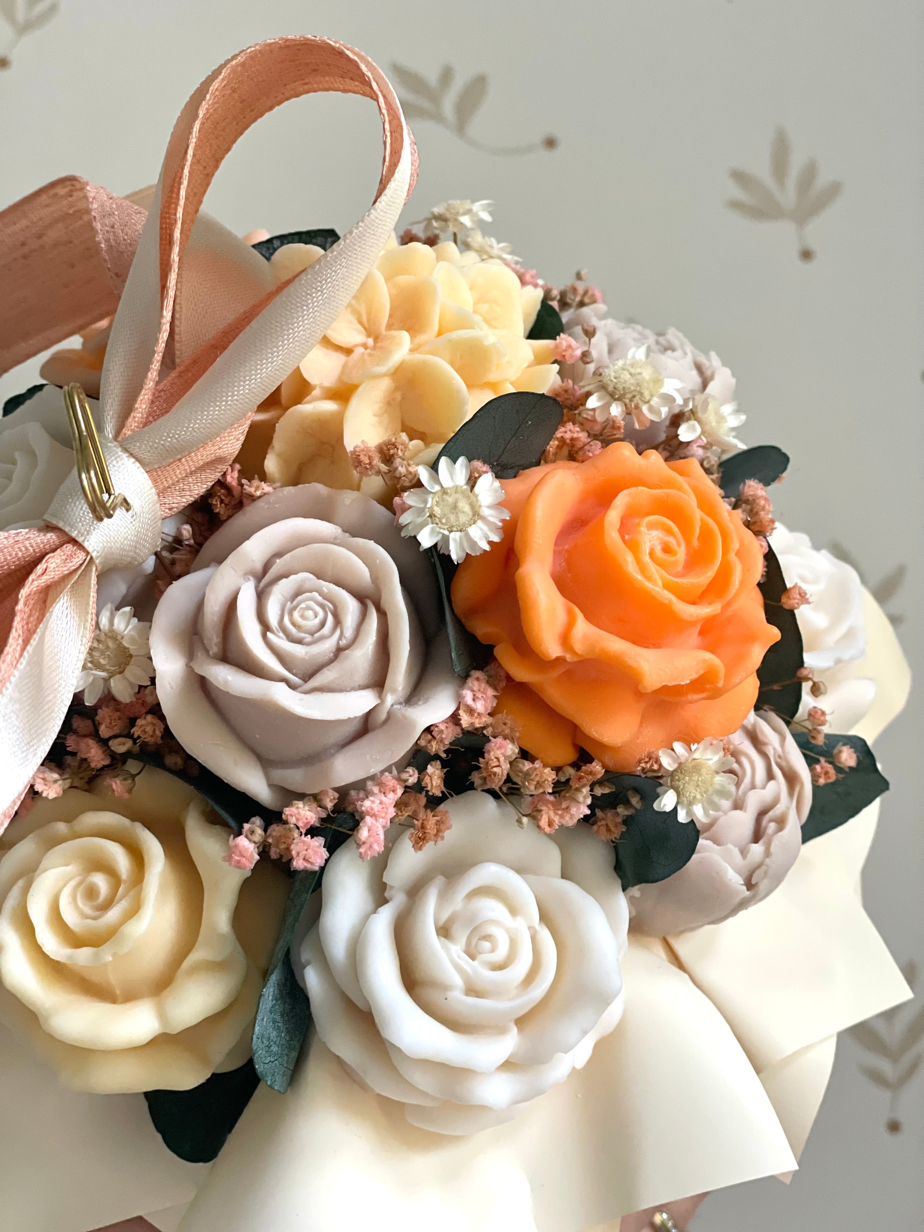 Strahlendes Blütenmeer: Flowerbox M in warmen Apricot- & Sonnentönen