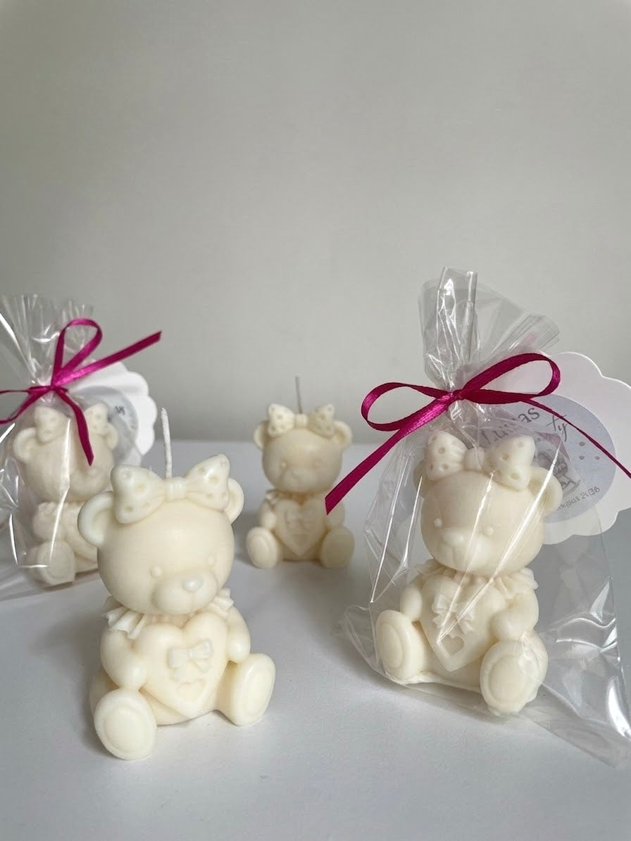 Teddykerze mit Schleife