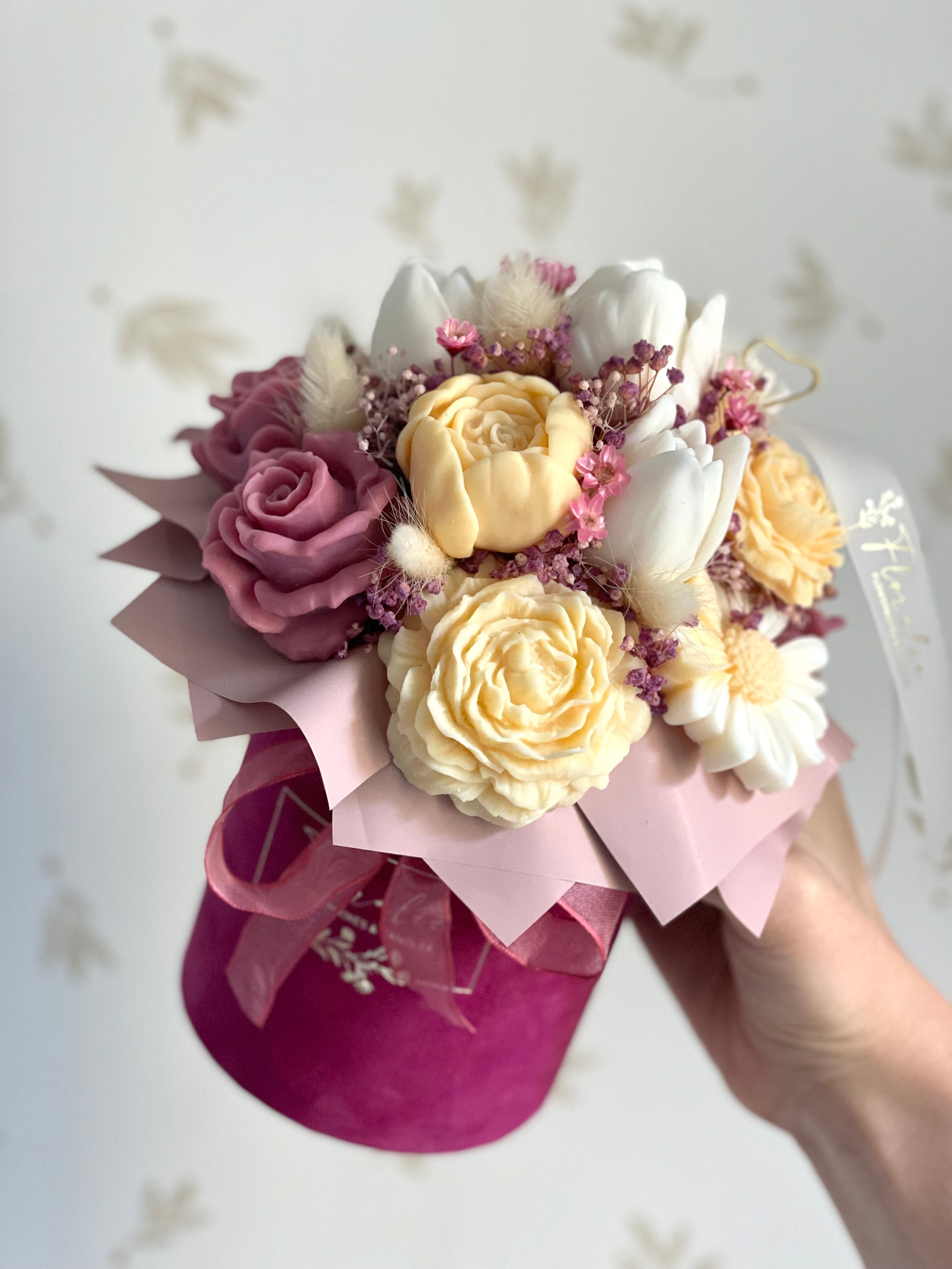 Fuchsia Elegance - Flowerbox in Größe S APRICOT WEISS HIMBEER