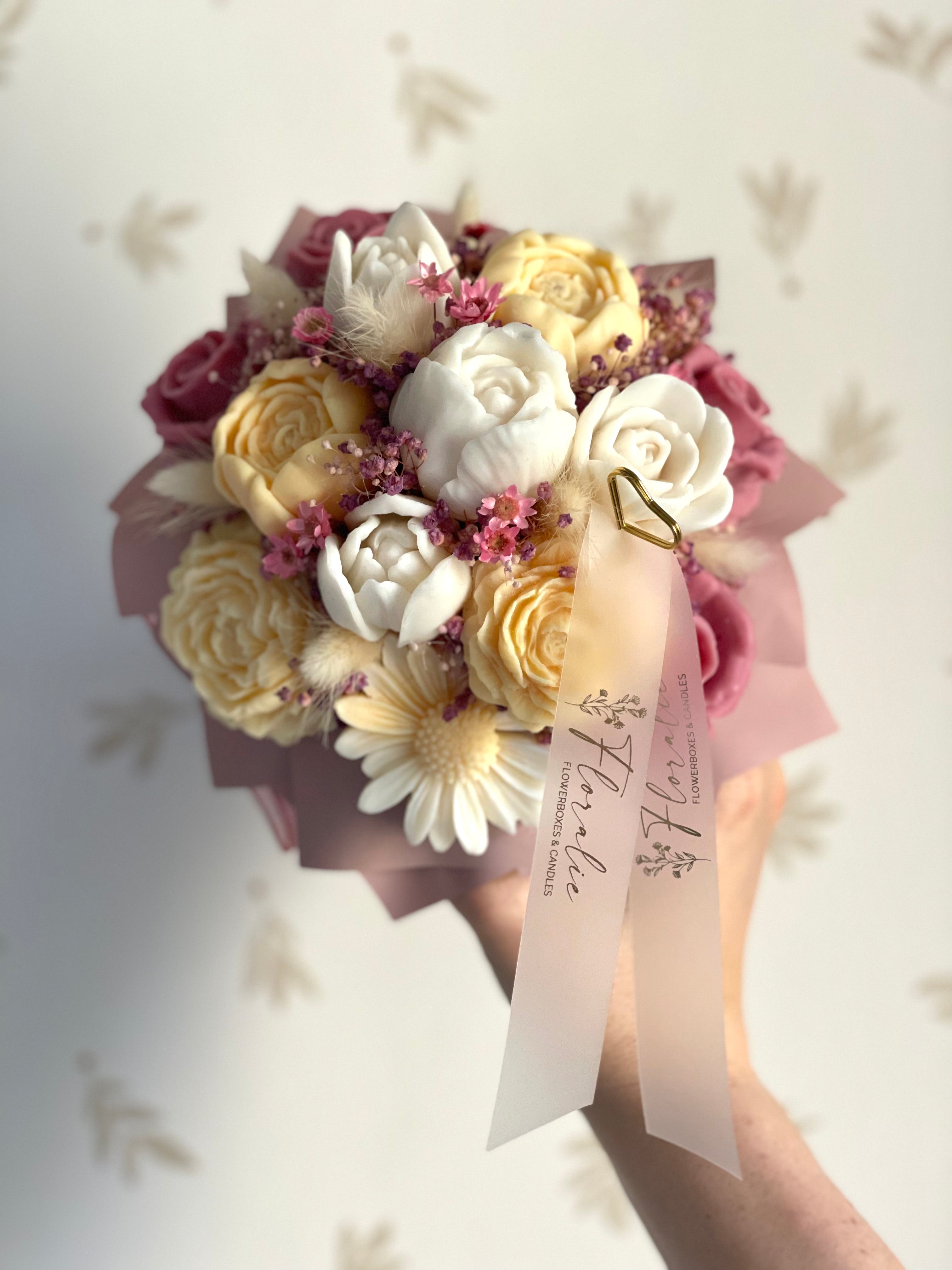 Fuchsia Elegance - Flowerbox in Größe S APRICOT WEISS HIMBEER